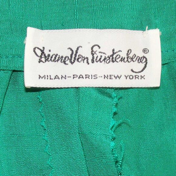 DVF Diane Von Furstenberg Midi Skirt, 26" Waist, Green, VINTAGE, Pockets, Button - Picture 11 of 12